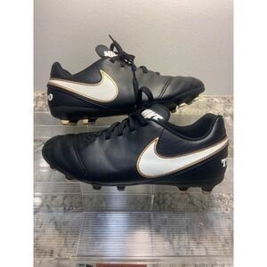 Nike Cleats Size 5.5 kids Tiempo Rio Soccer Shoes Black Gold & White